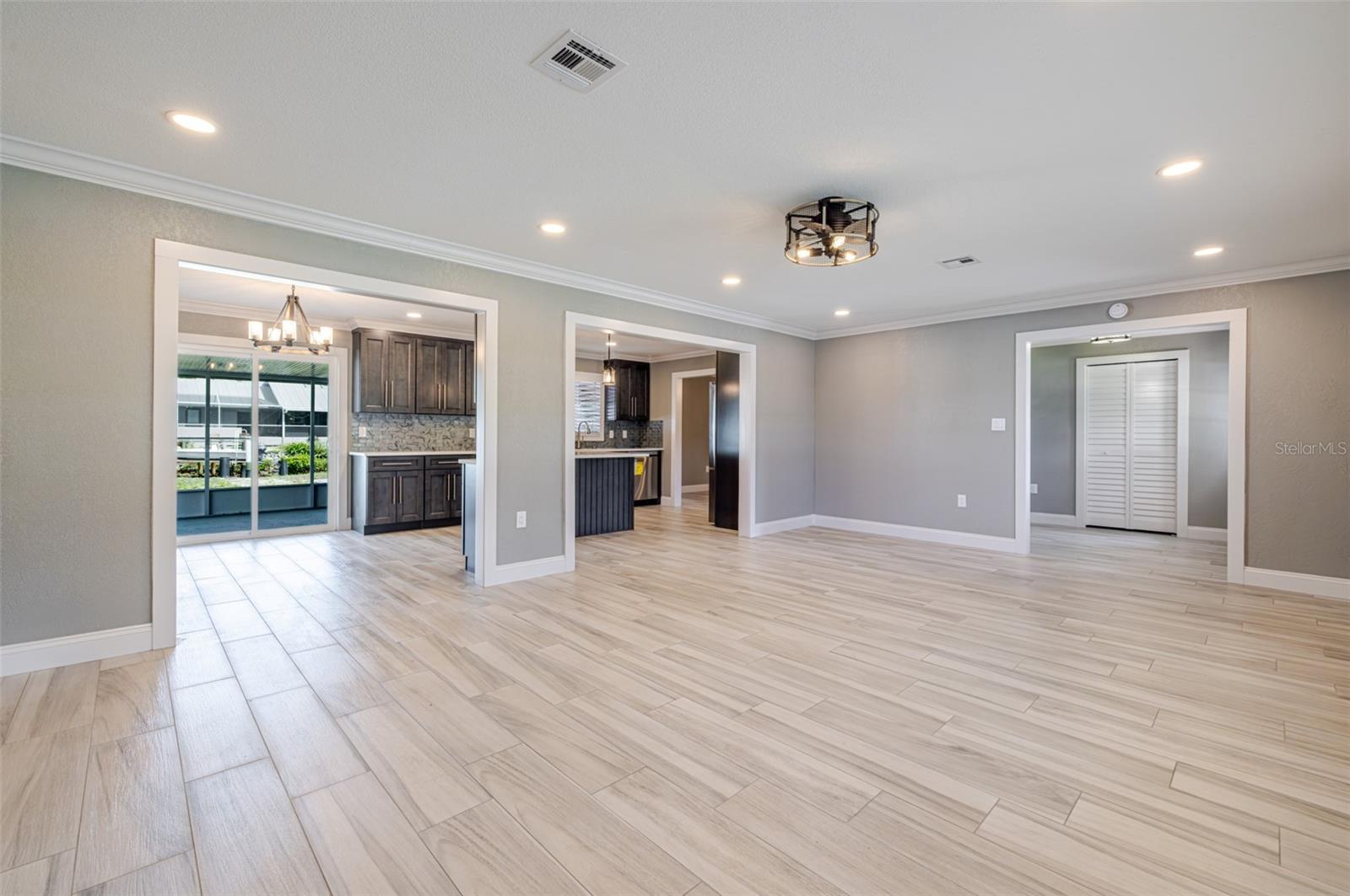 Image 10 of 39 For 3127 Shannon Drive