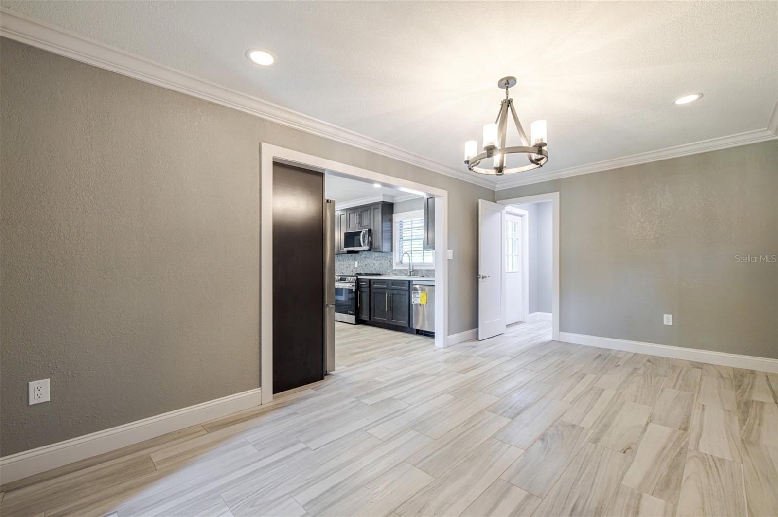 Image 18 of 39 For 3127 Shannon Drive