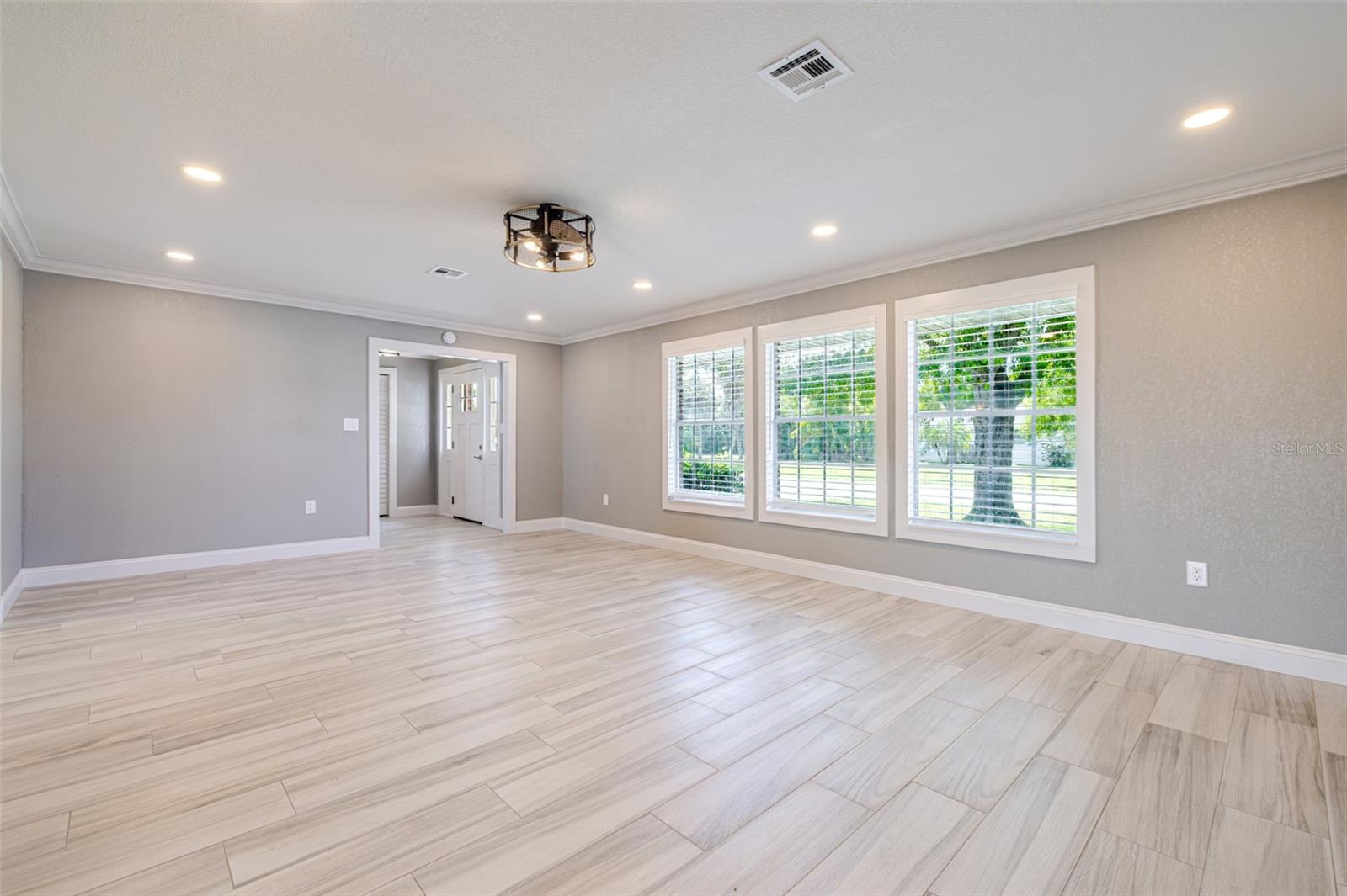 Image 6 of 39 For 3127 Shannon Drive