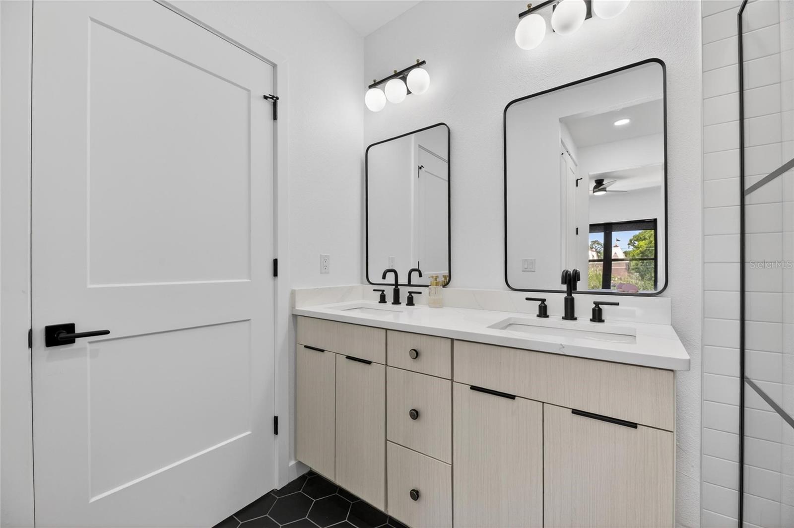 Image 27 of 51 For 1801 Morgan Street 11