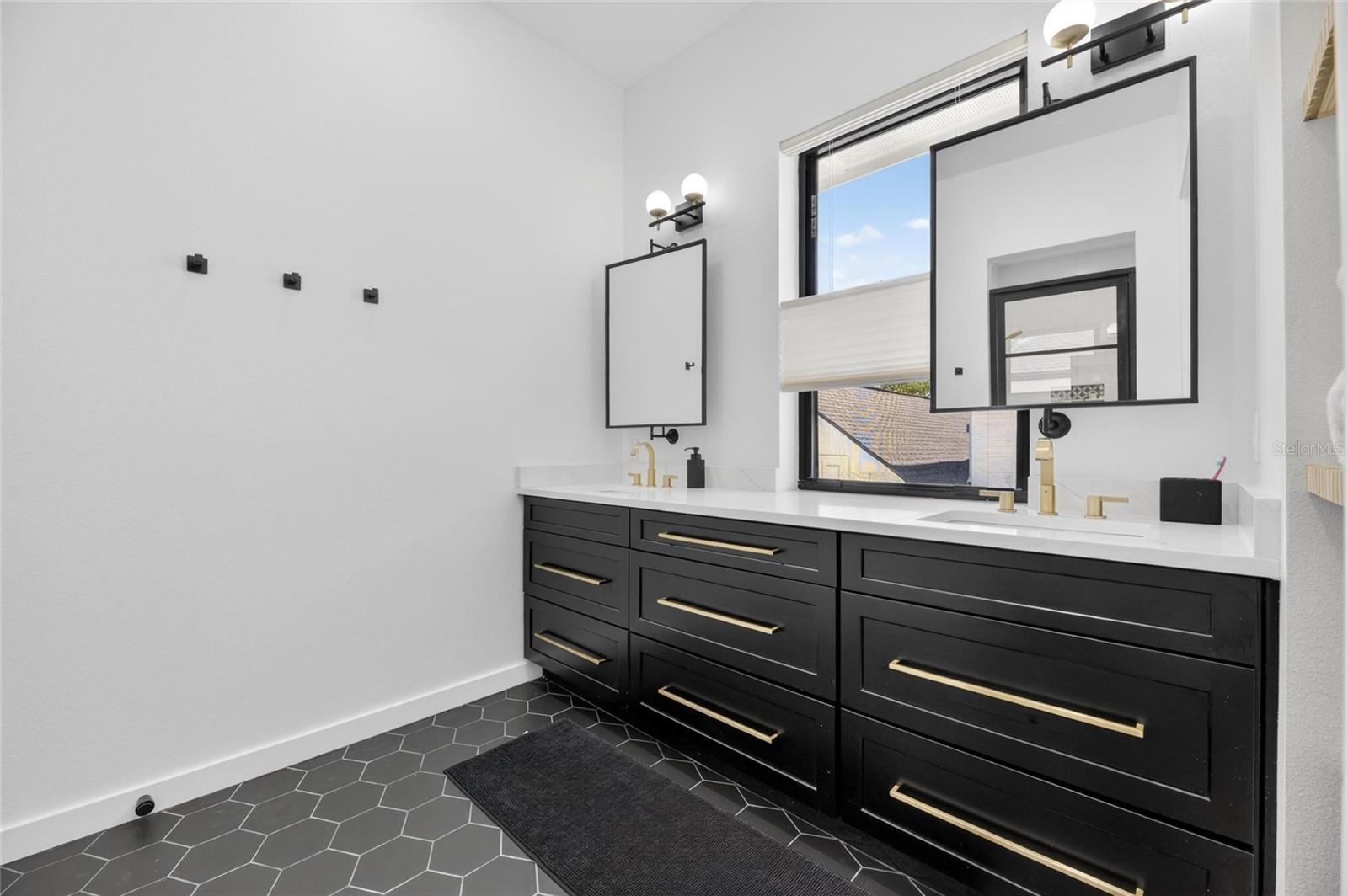 Image 38 of 51 For 1801 Morgan Street 11