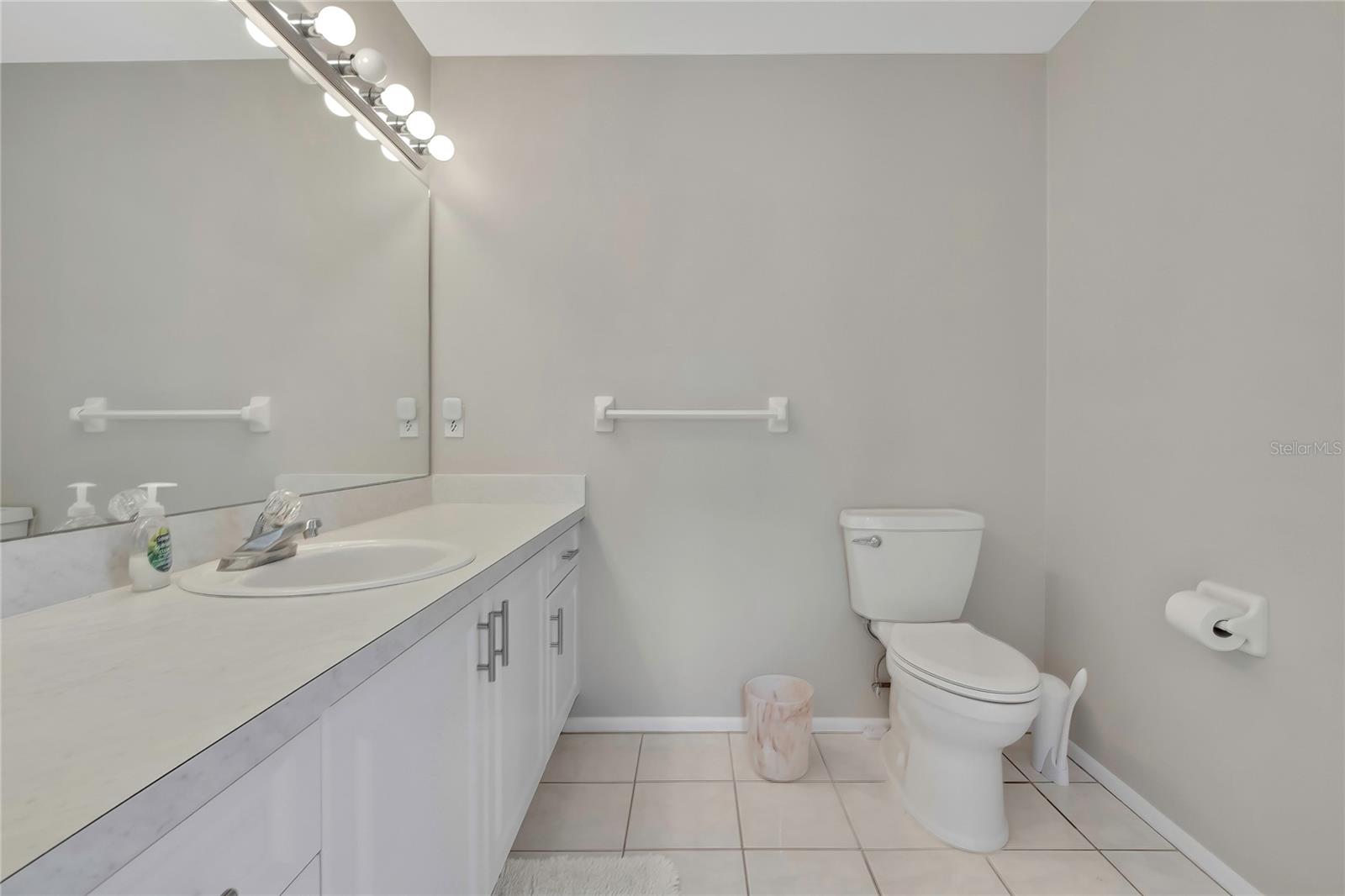 Listing photo id 24 for 8015 Sugarbush Drive