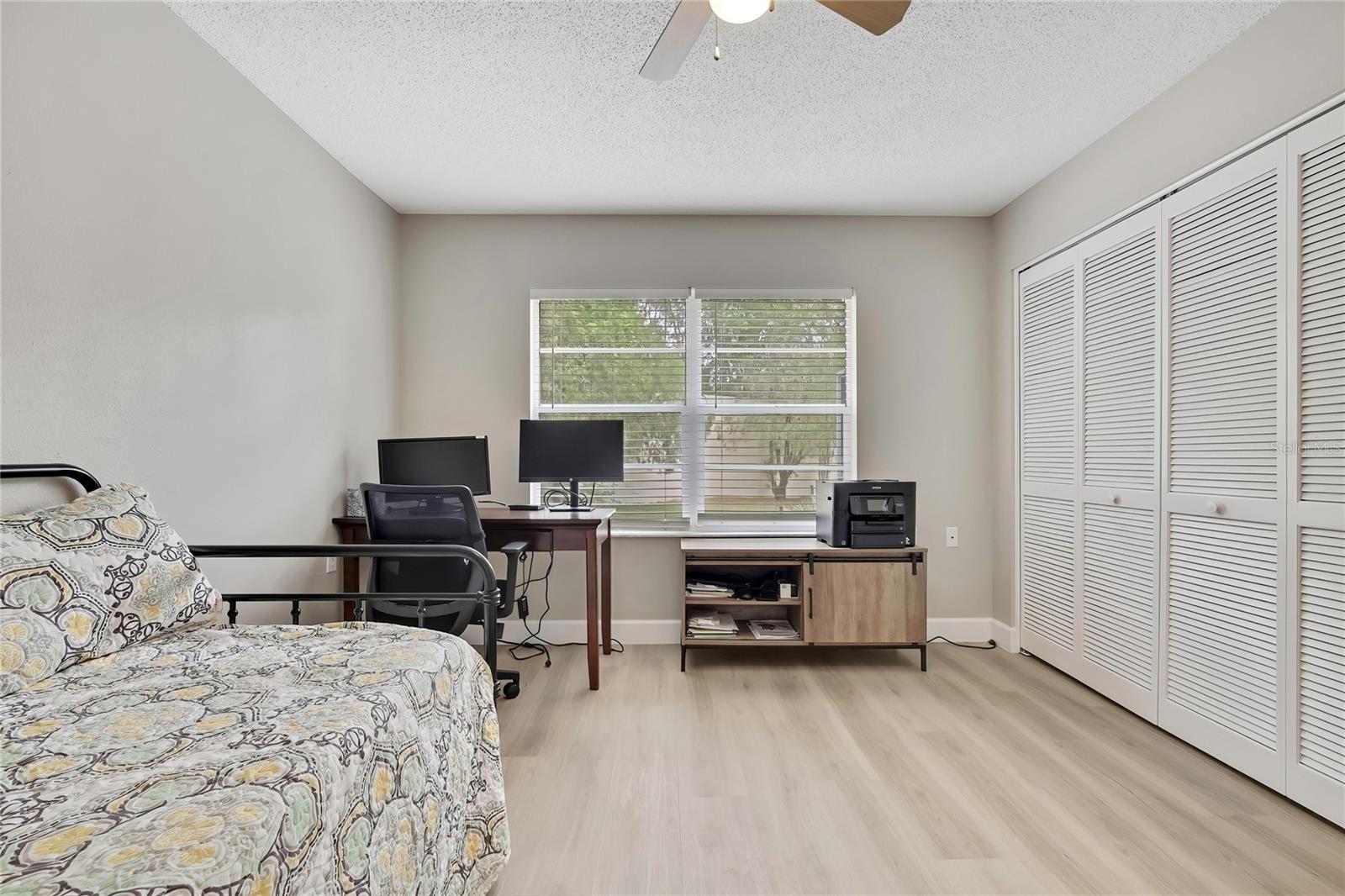 Listing photo id 26 for 8015 Sugarbush Drive