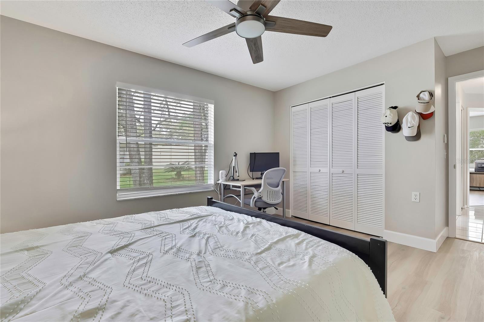 Listing photo id 29 for 8015 Sugarbush Drive