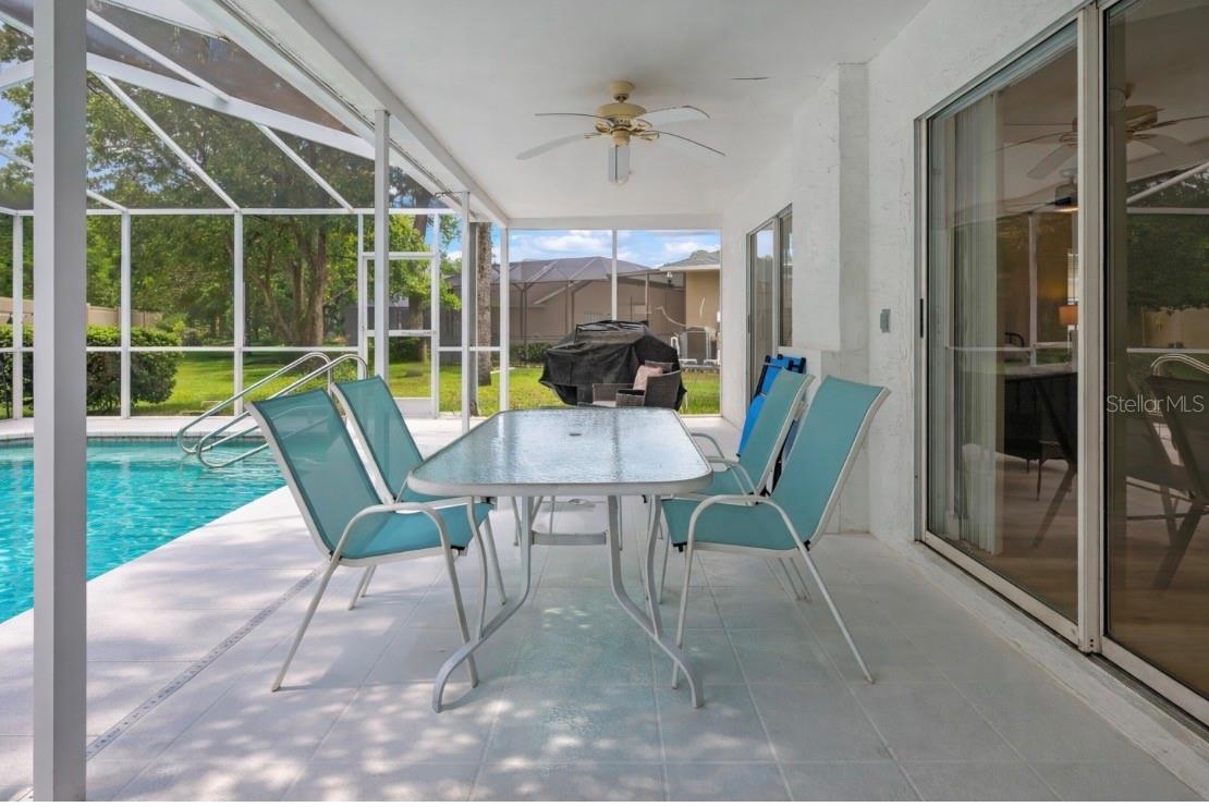 Listing photo id 31 for 8015 Sugarbush Drive