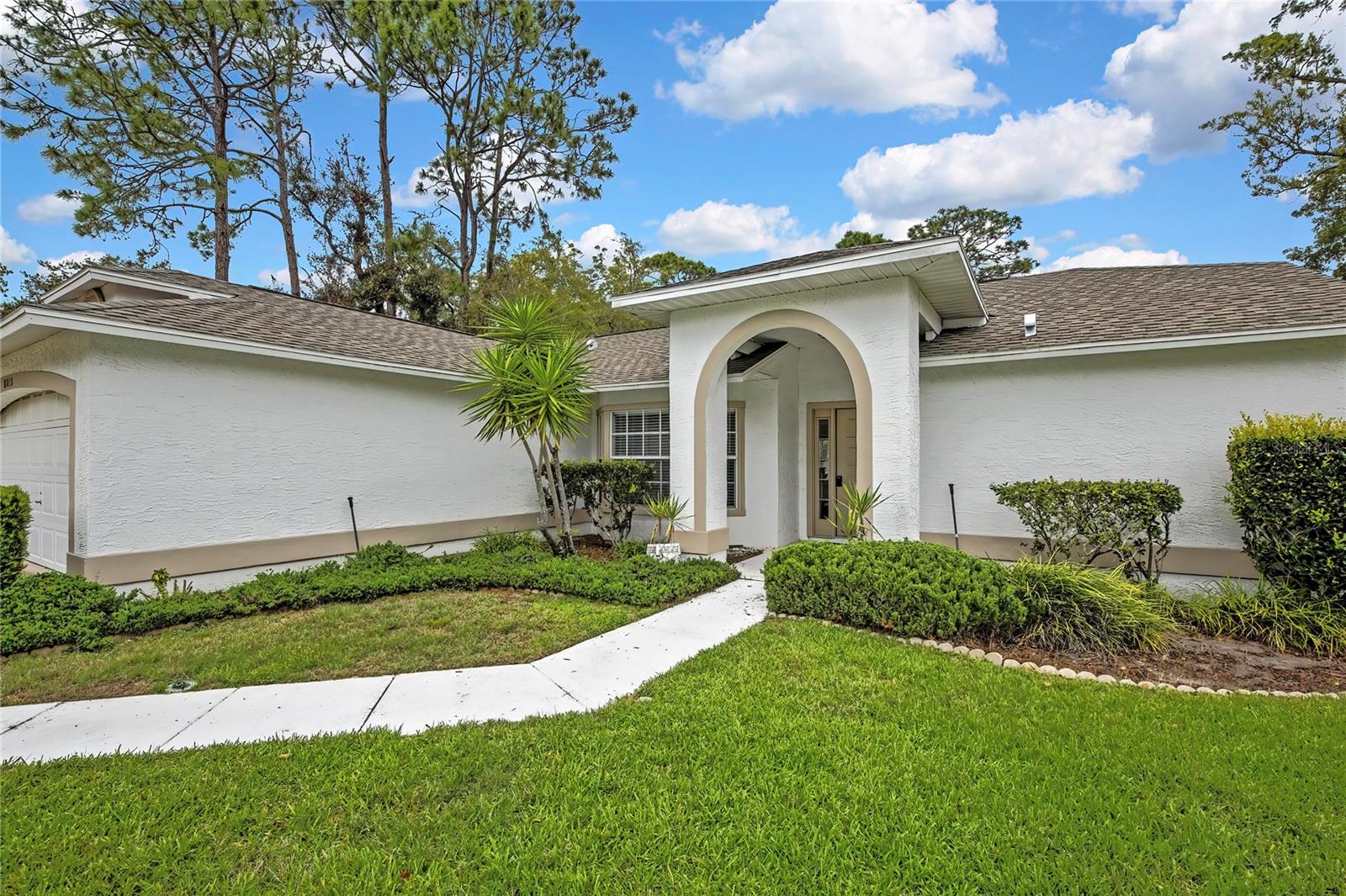 Listing photo id 38 for 8015 Sugarbush Drive