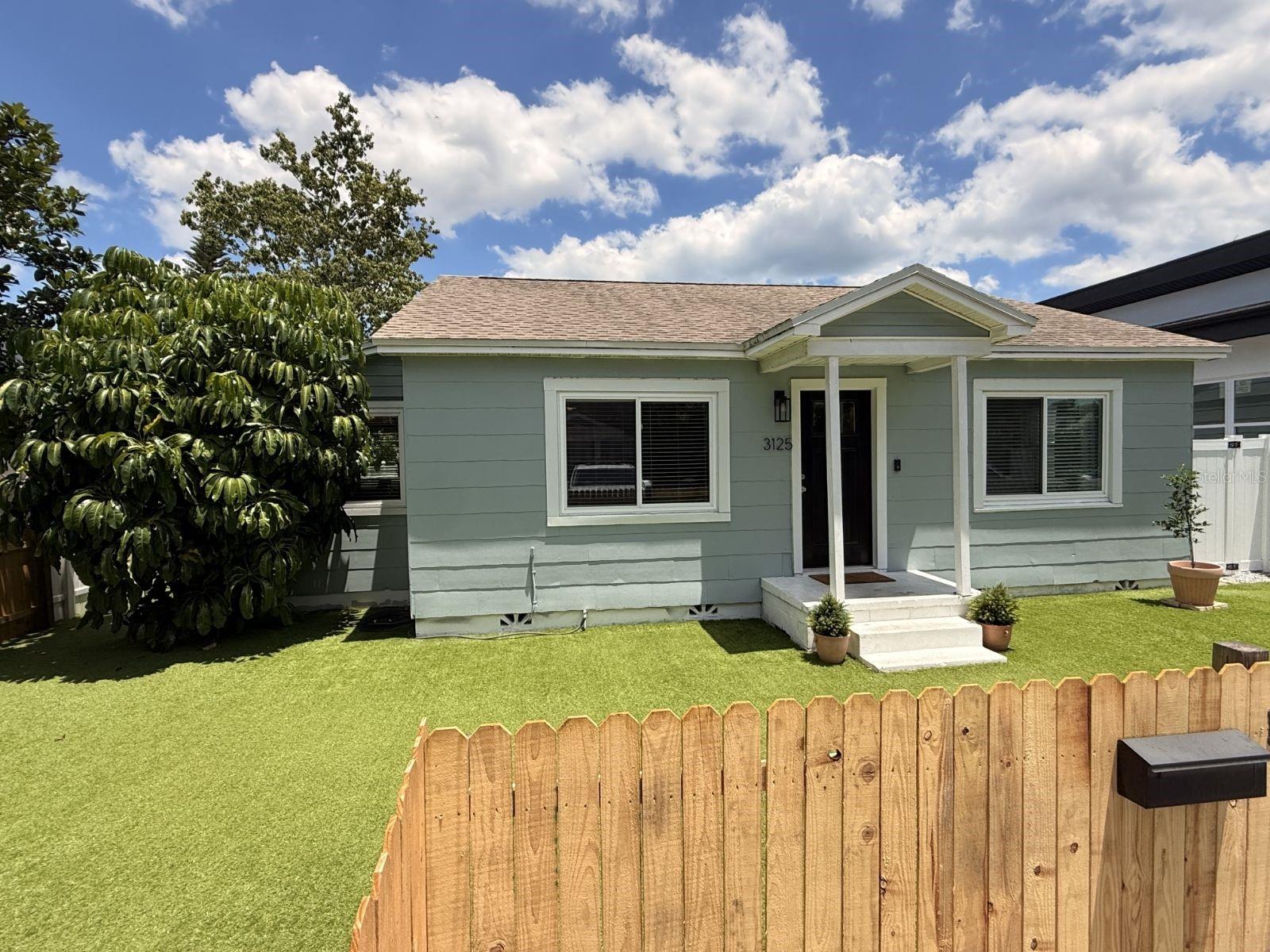 Details for 3125 Queen Street N, ST PETERSBURG, FL 33713