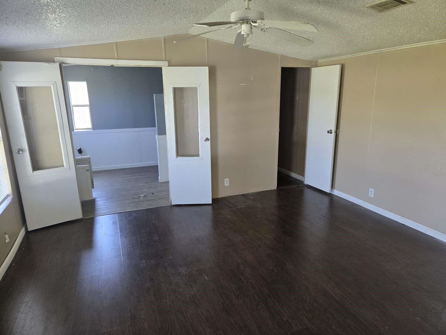 Image 6 of 16 For 6812 Dove Cross Loop