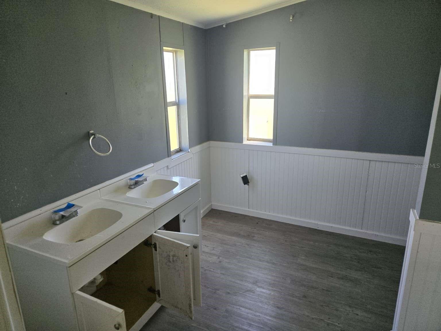 Image 7 of 16 For 6812 Dove Cross Loop