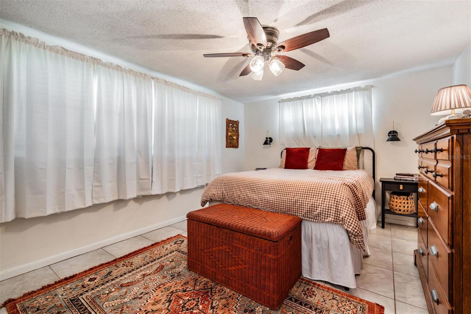 Image 14 of 24 For 7916 Yucca Drive