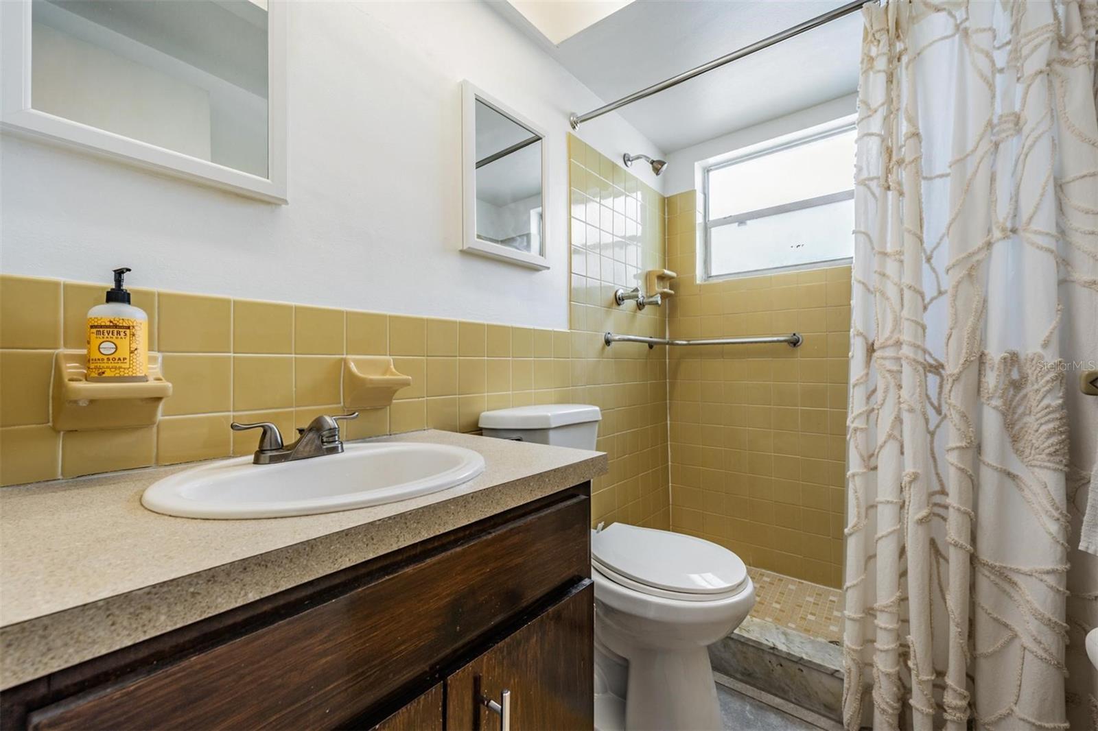 Image 17 of 24 For 7916 Yucca Drive