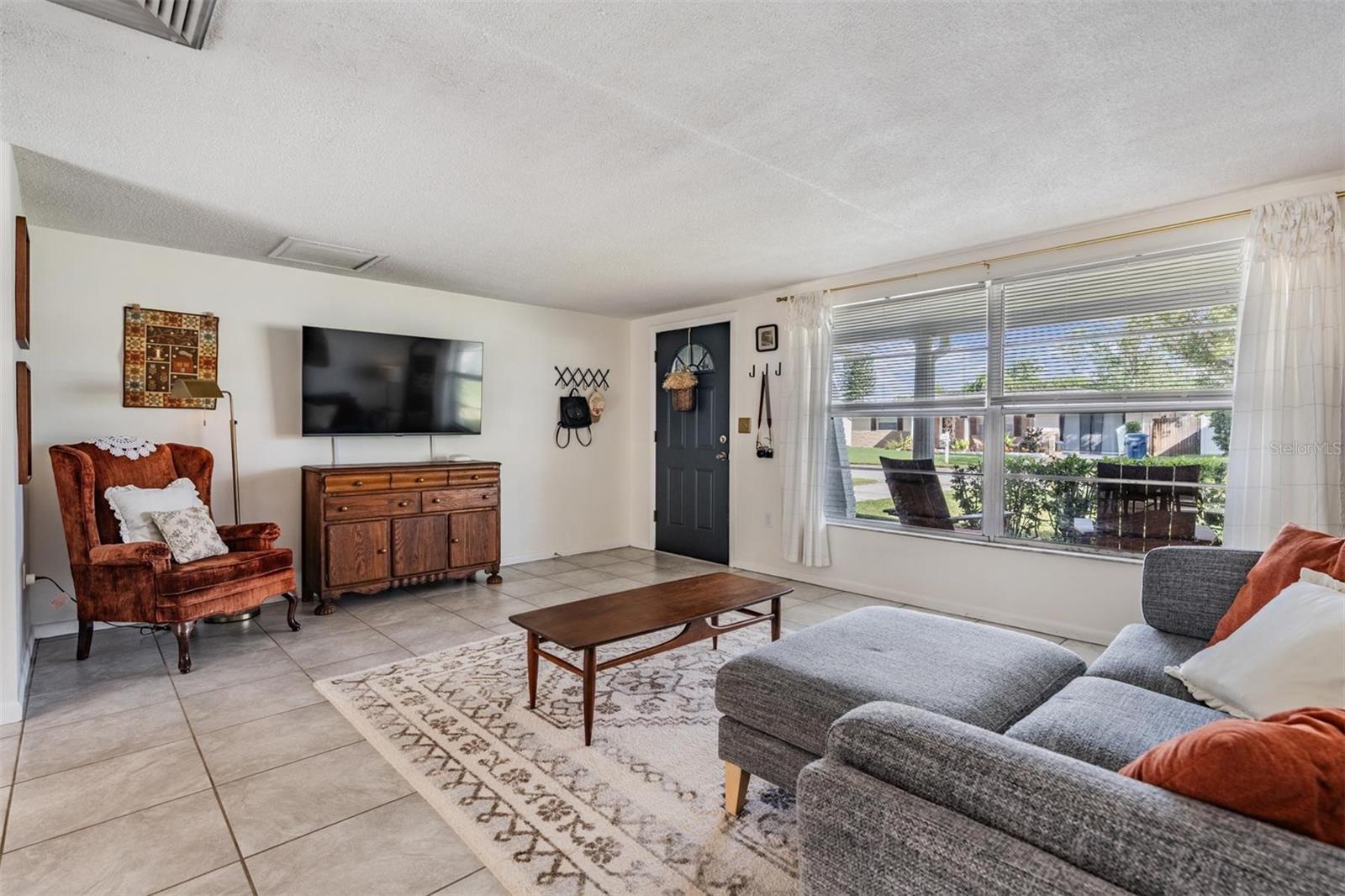 Image 3 of 24 For 7916 Yucca Drive