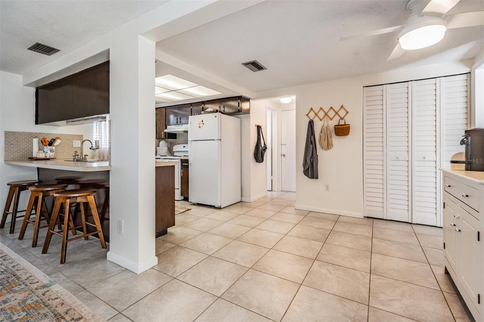 Image 6 of 24 For 7916 Yucca Drive