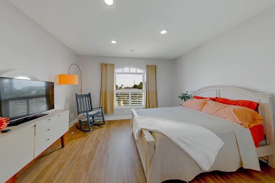 Image 15 of 100 For 2106 Pelican Court