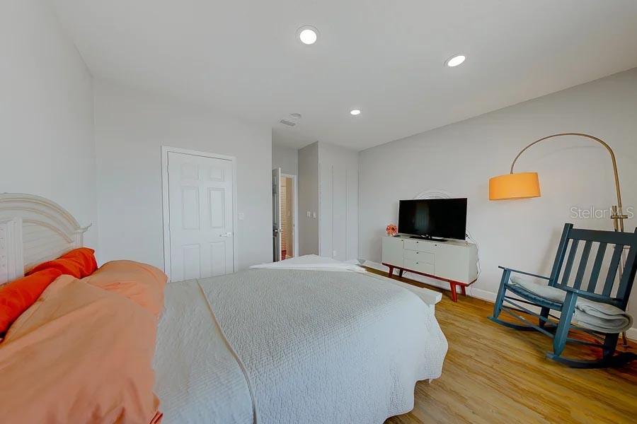 Image 18 of 100 For 2106 Pelican Court