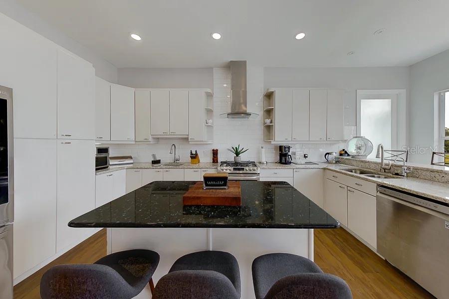 Image 4 of 100 For 2106 Pelican Court