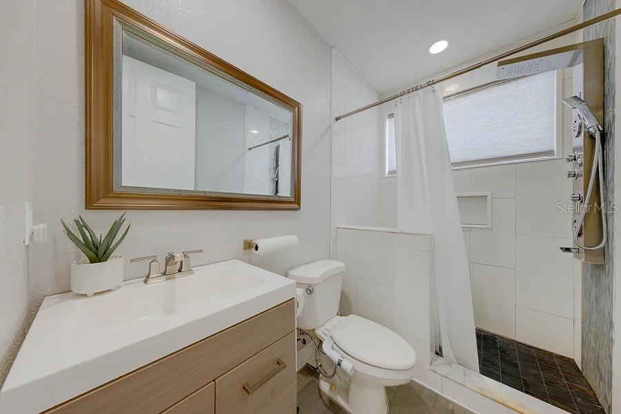 Image 43 of 100 For 2106 Pelican Court