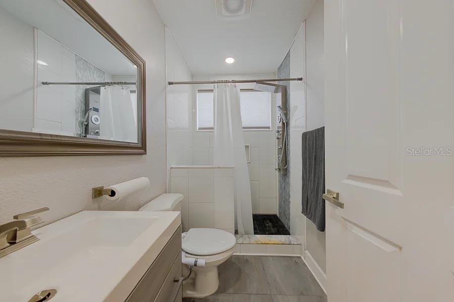 Image 44 of 100 For 2106 Pelican Court