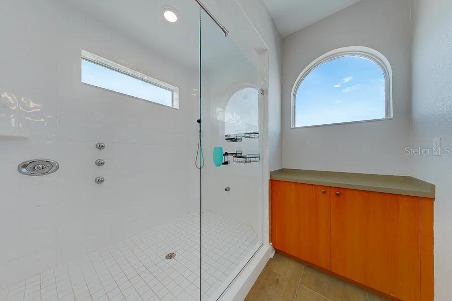 Image 8 of 100 For 2106 Pelican Court