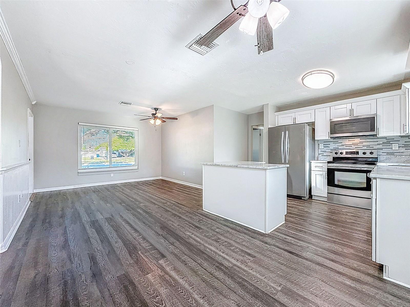 Image 11 of 44 For 7401 16th St N