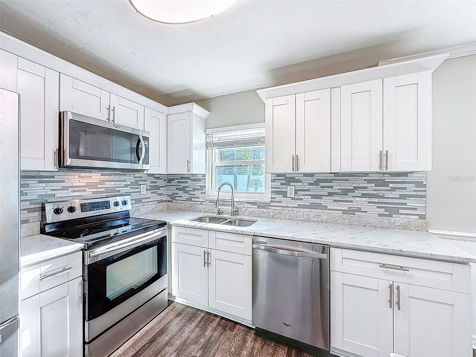 Image 13 of 44 For 7401 16th St N