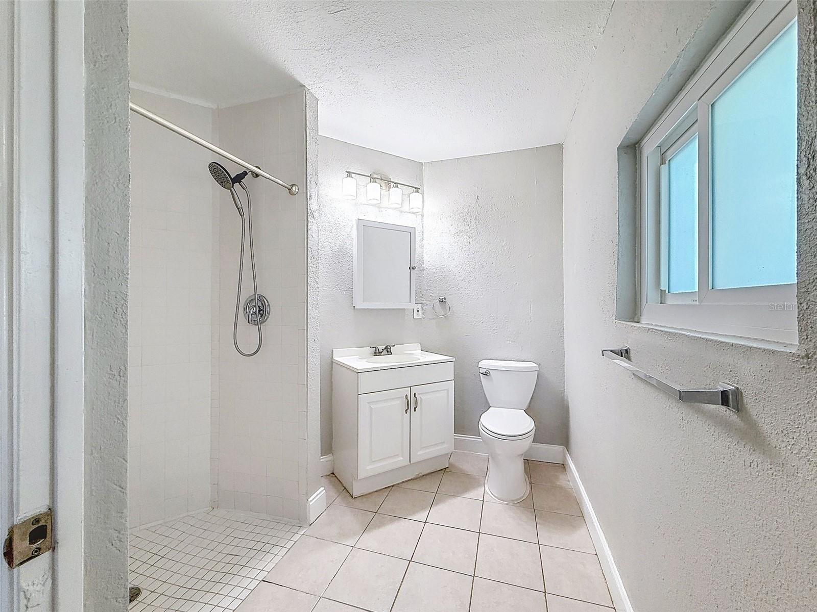 Image 23 of 44 For 7401 16th St N