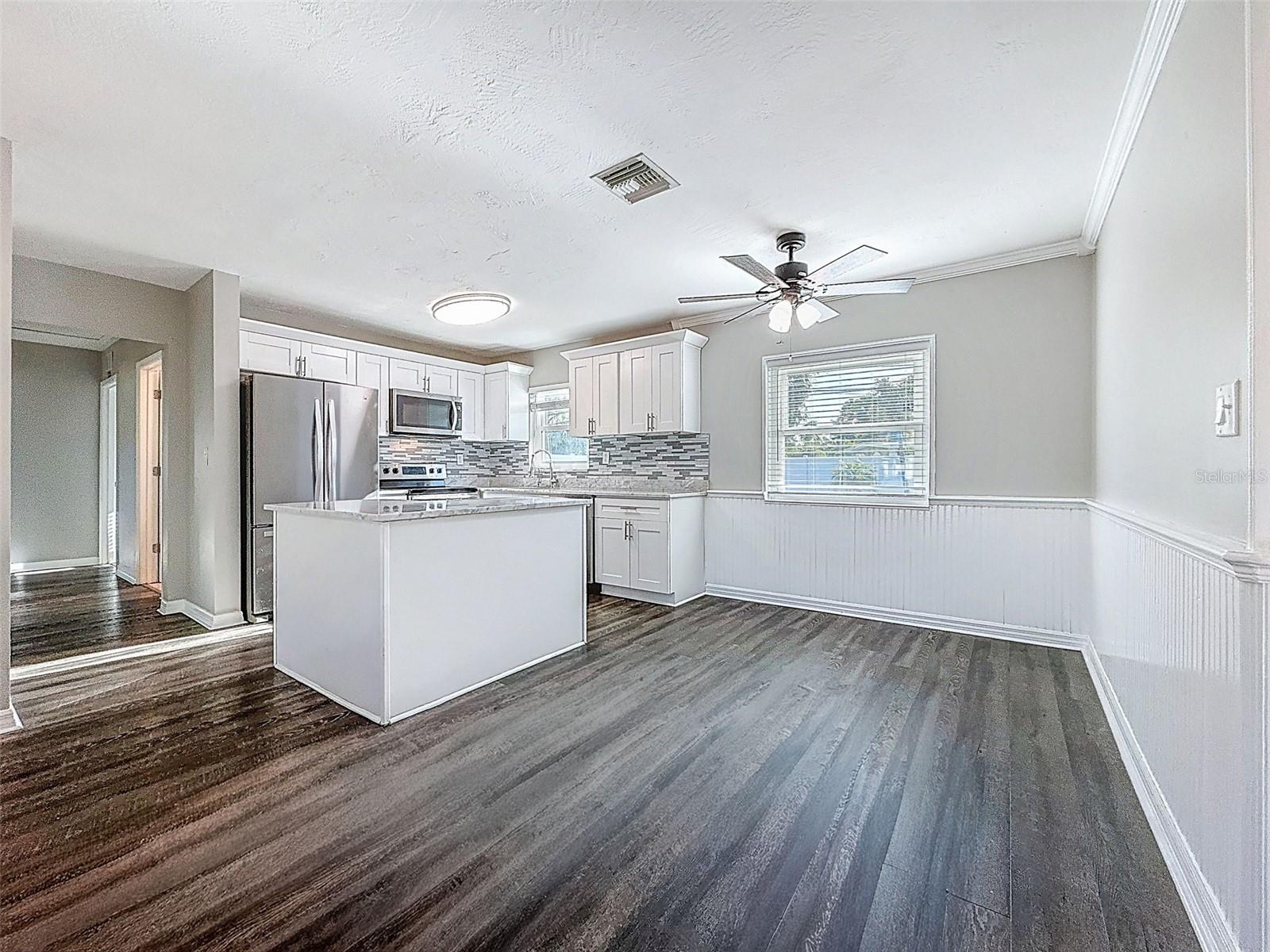 Image 4 of 44 For 7401 16th St N