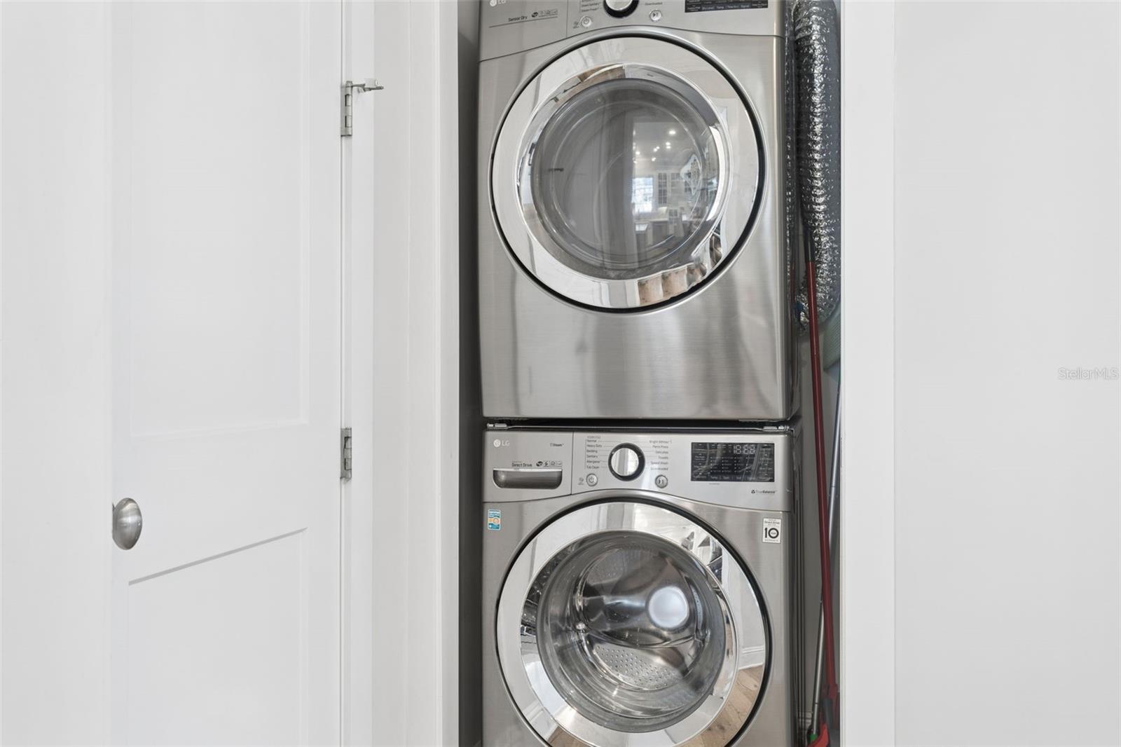 Image 19 of 49 For 2509 Palm Drive