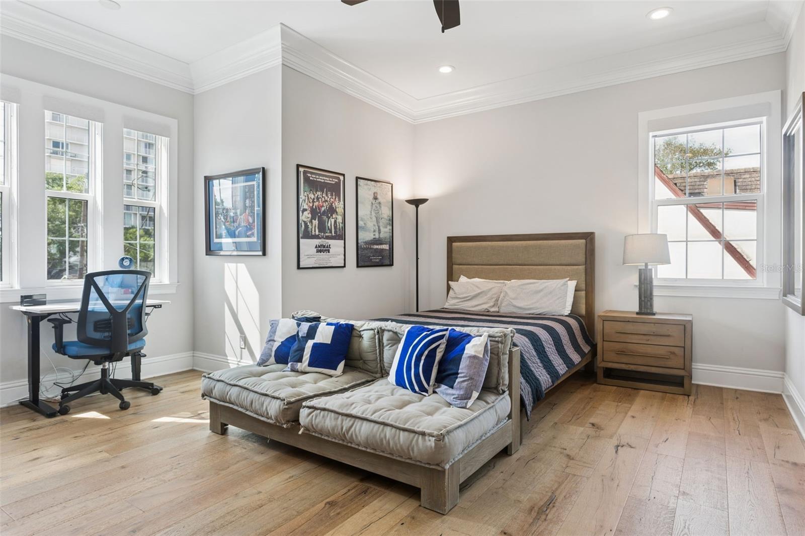 Image 33 of 49 For 2509 Palm Drive