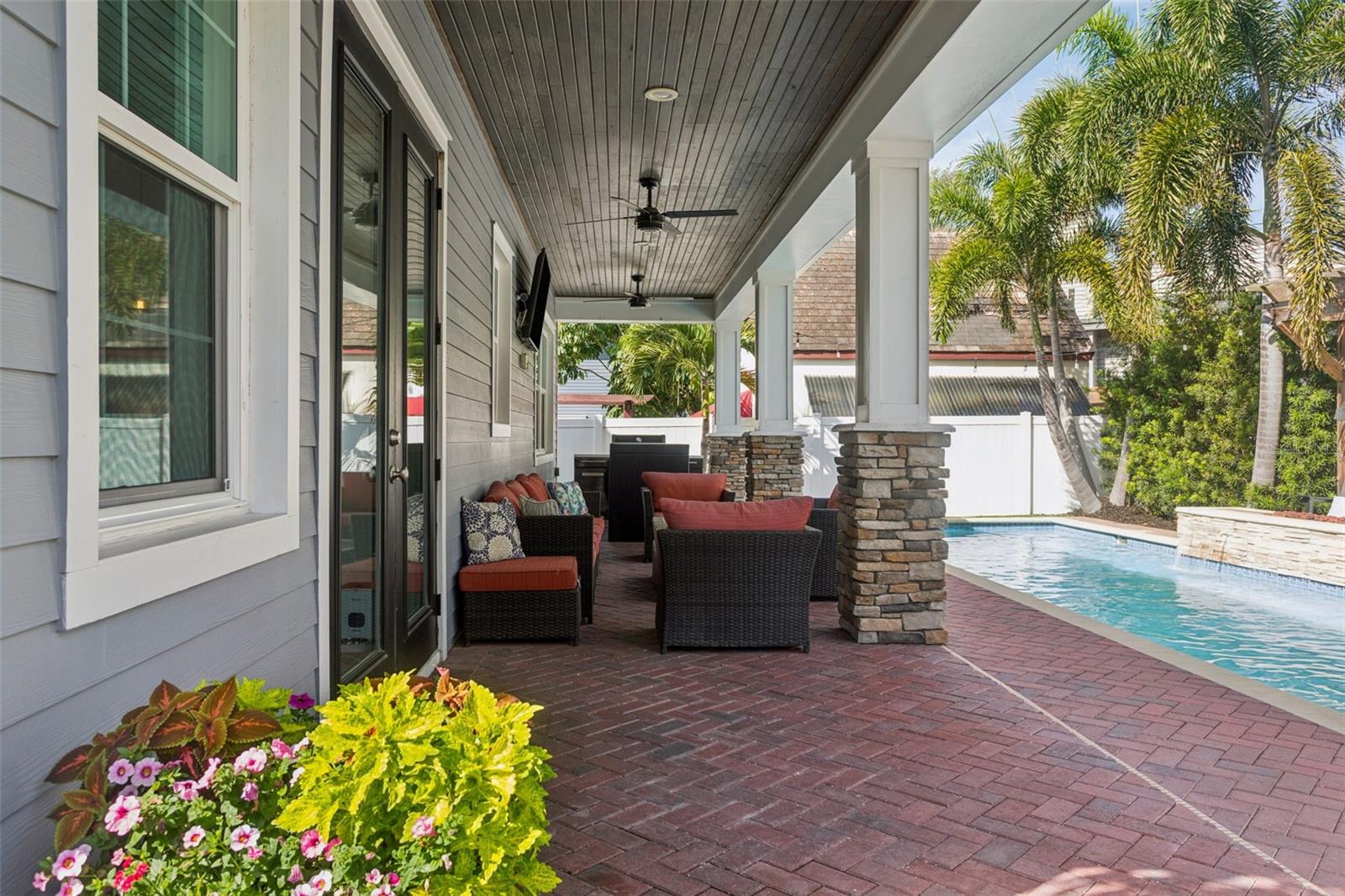 Image 41 of 49 For 2509 Palm Drive