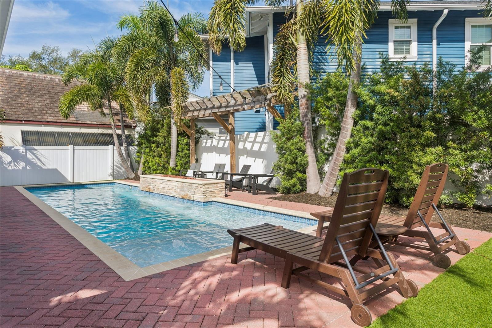 Image 45 of 49 For 2509 Palm Drive