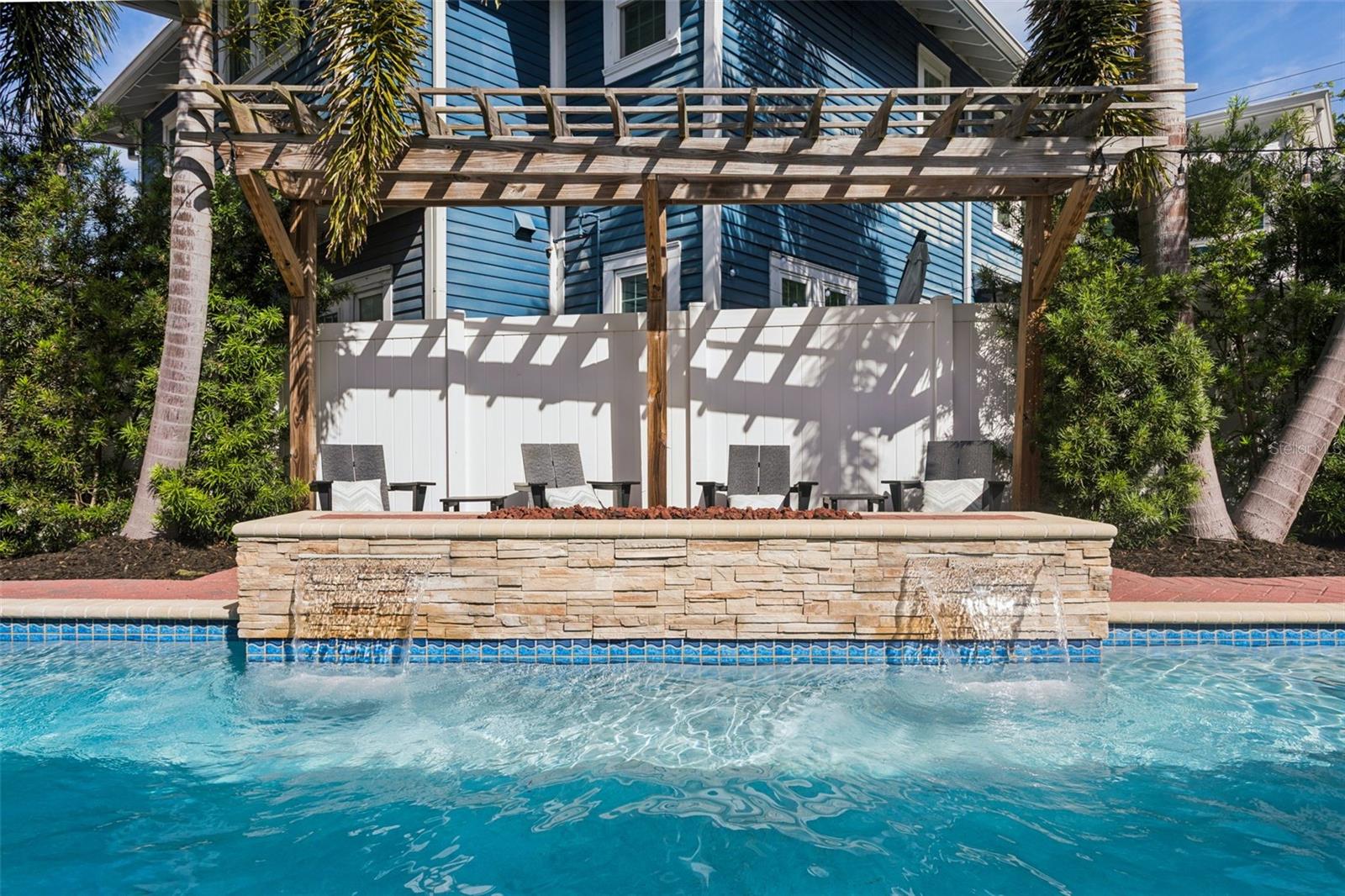 Image 47 of 49 For 2509 Palm Drive