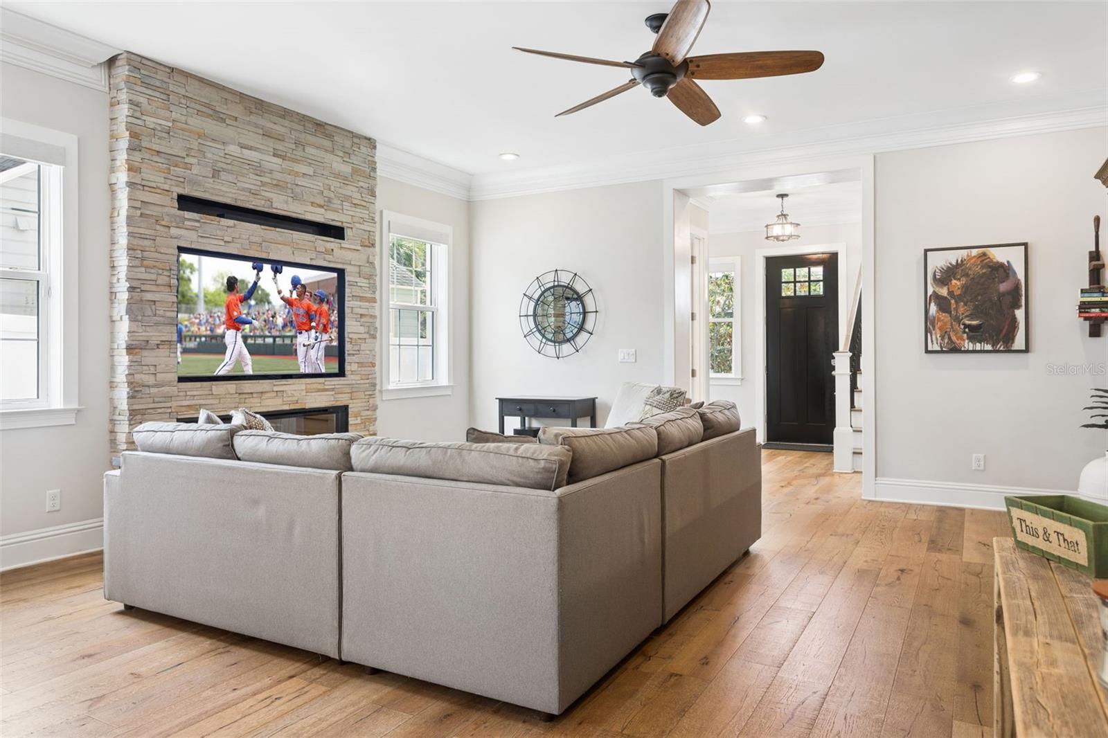 Image 9 of 49 For 2509 Palm Drive