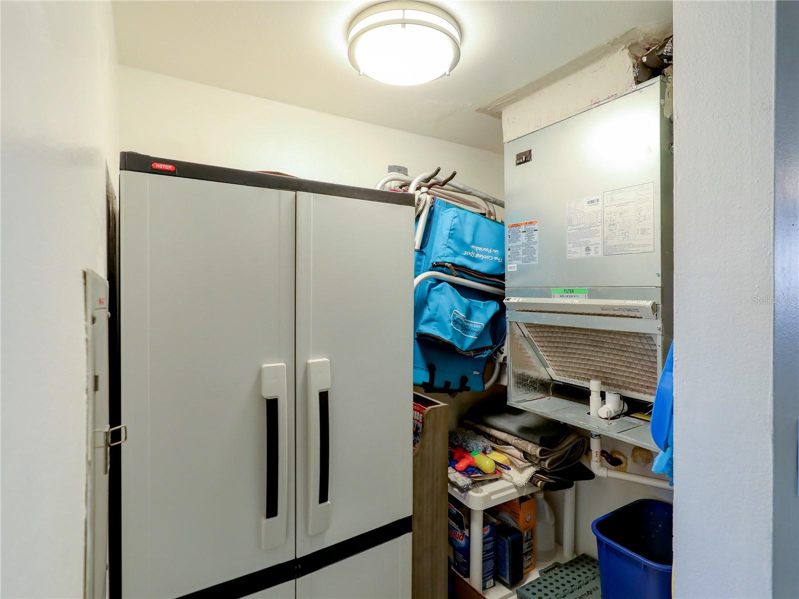 Image 22 of 30 For 9715 Harrell Avenue 24