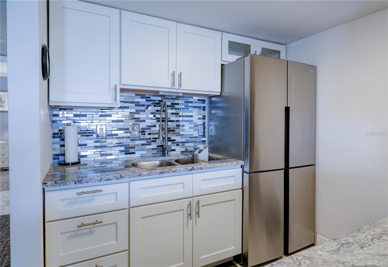 Image 5 of 30 For 9715 Harrell Avenue 24