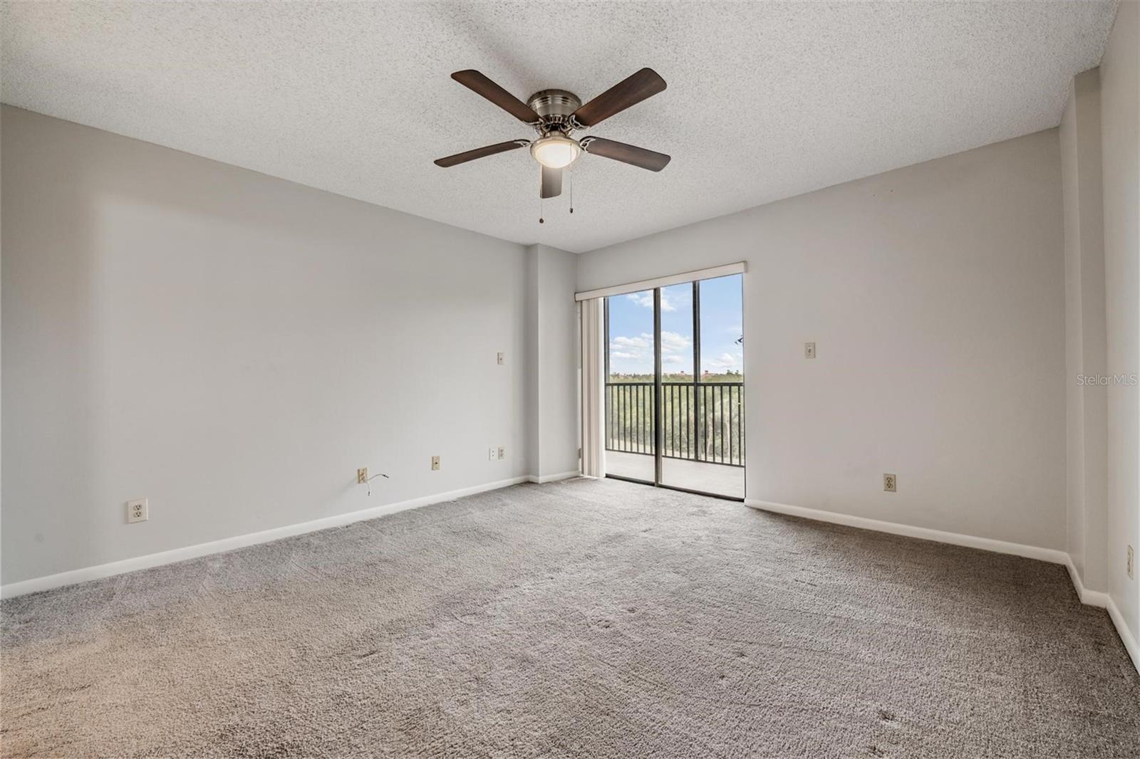 Image 18 of 51 For 3400 Cove Cay Drive 4b