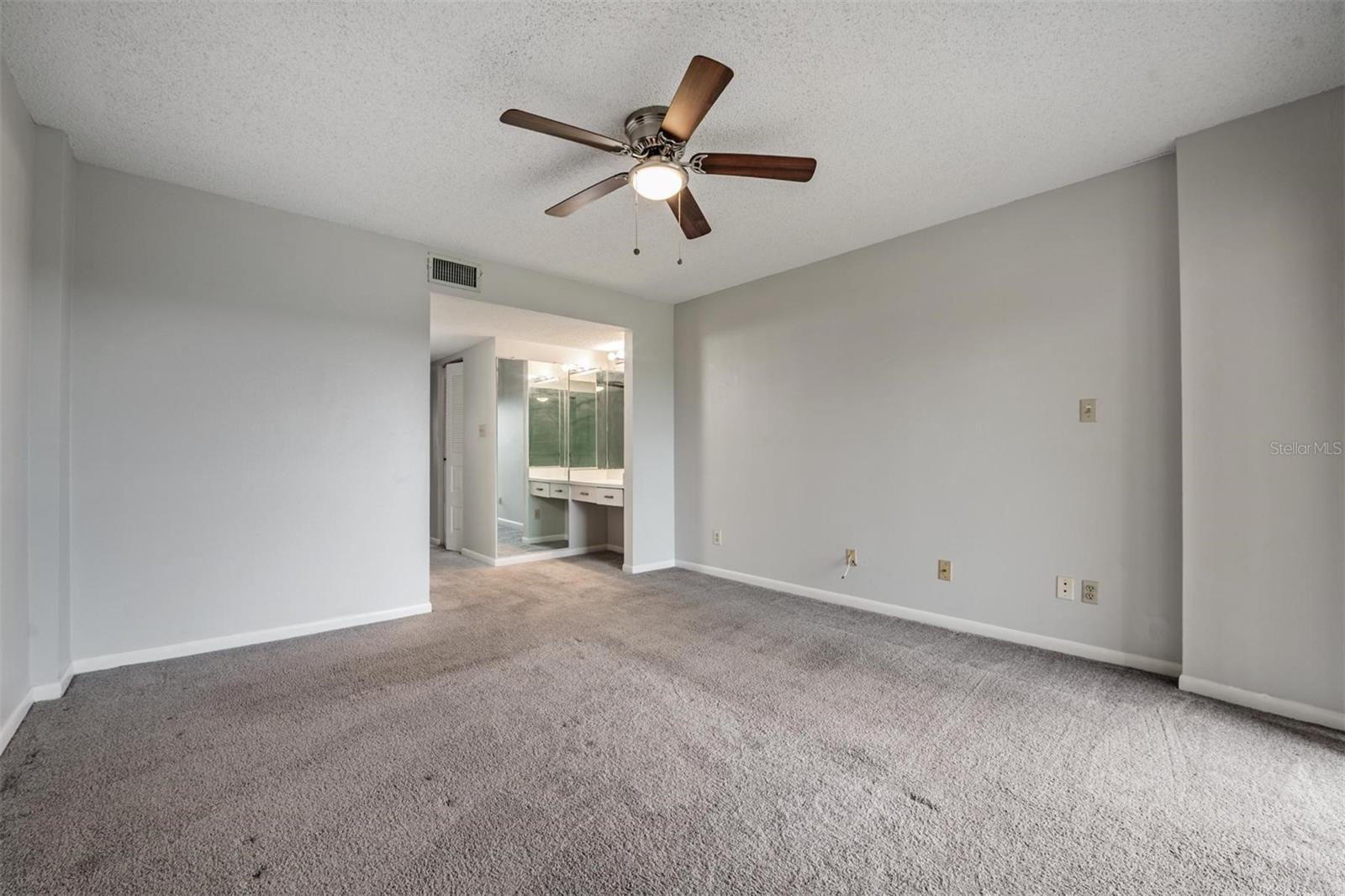 Image 20 of 51 For 3400 Cove Cay Drive 4b