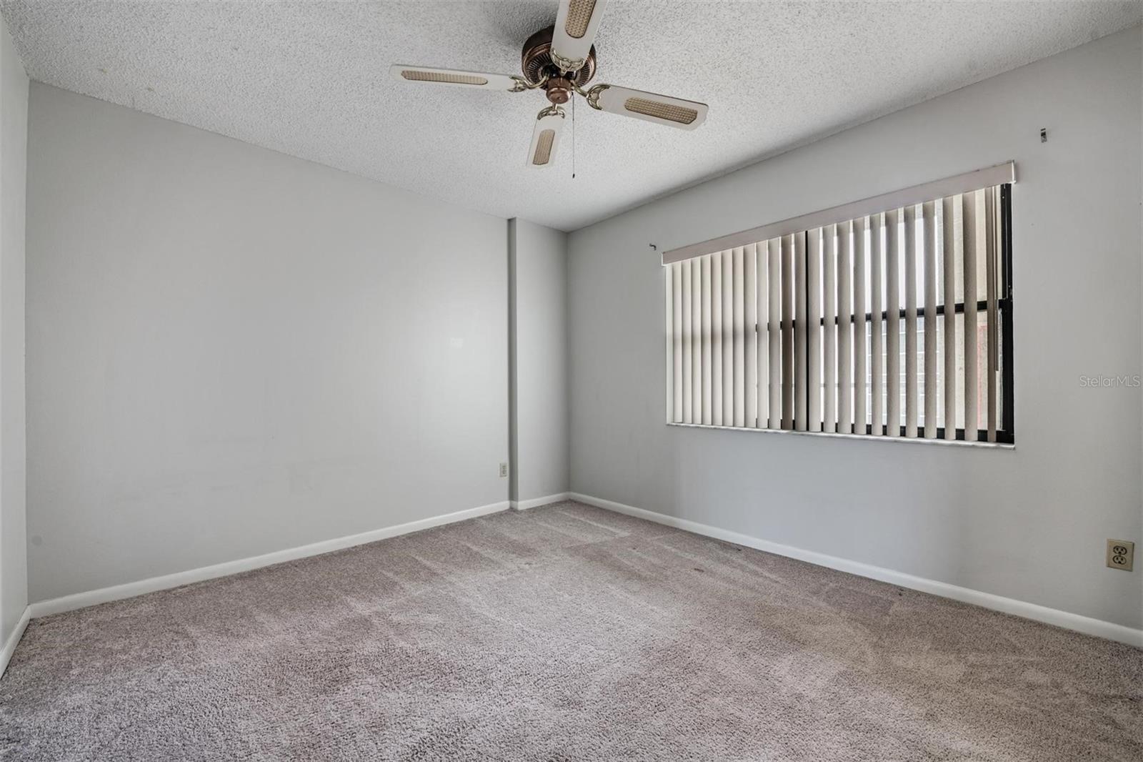 Image 23 of 51 For 3400 Cove Cay Drive 4b