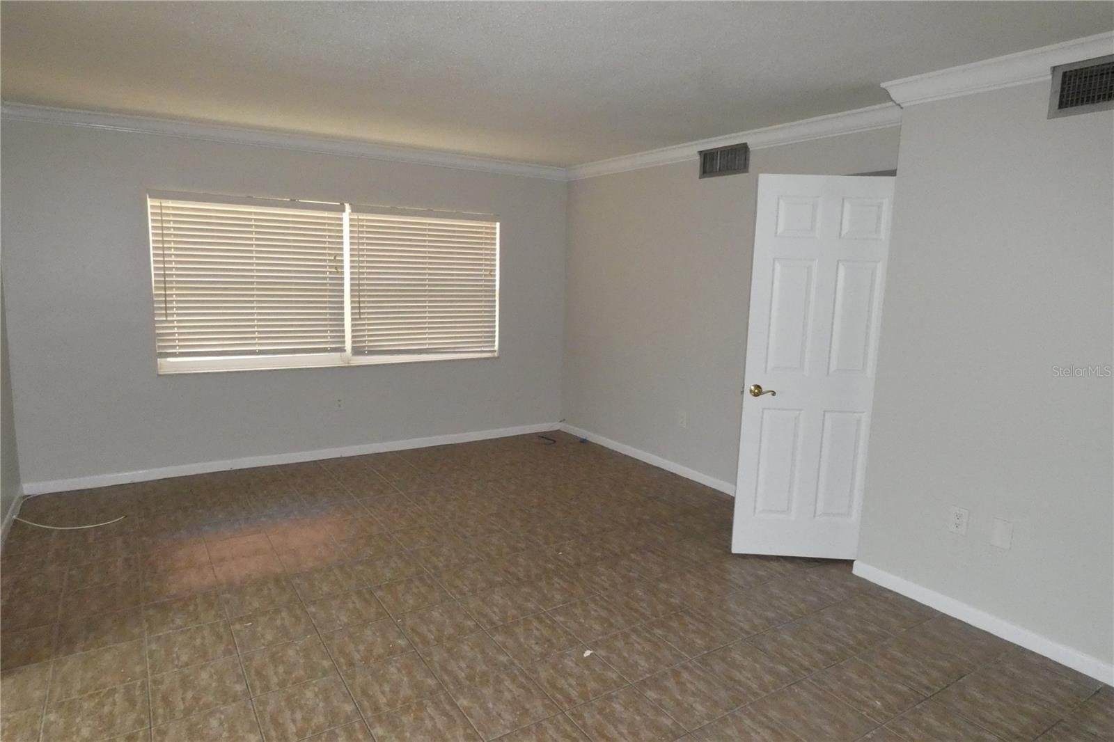 Image 3 of 10 For 5831 8th Avenue N 206