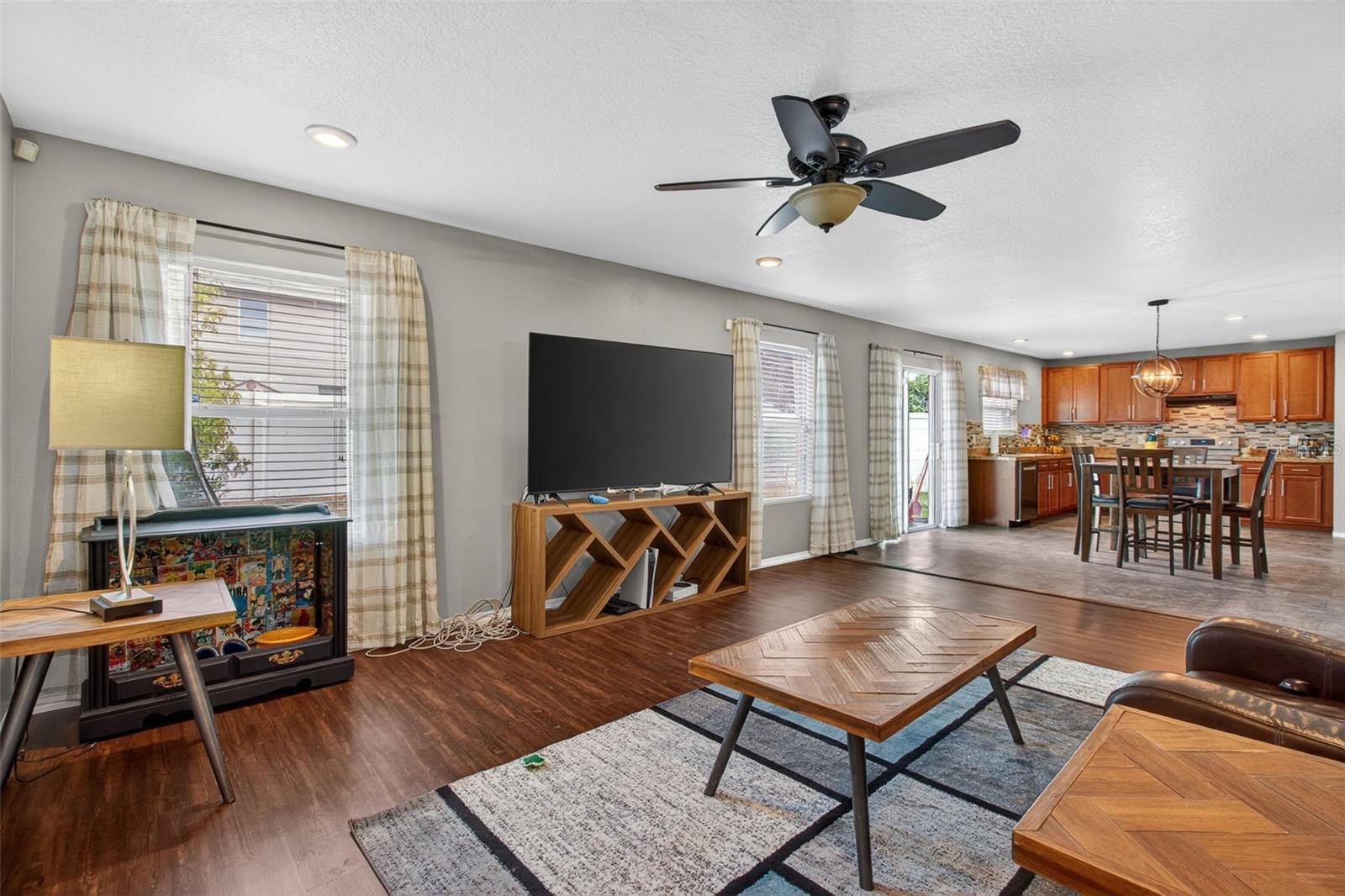 Image 14 of 44 For 11154 Running Pine Drive