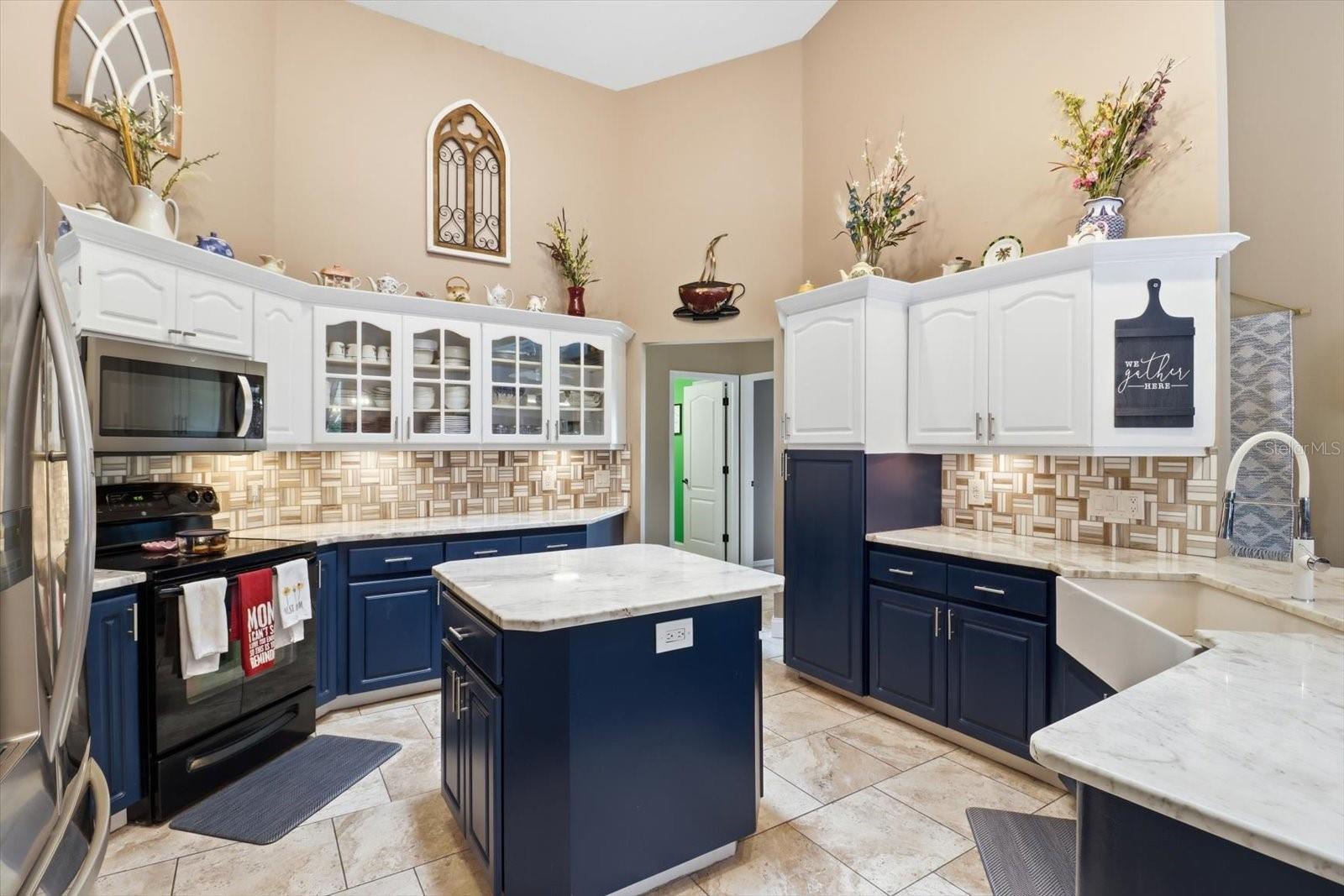 Listing photo id 8 for 30 Pine Street