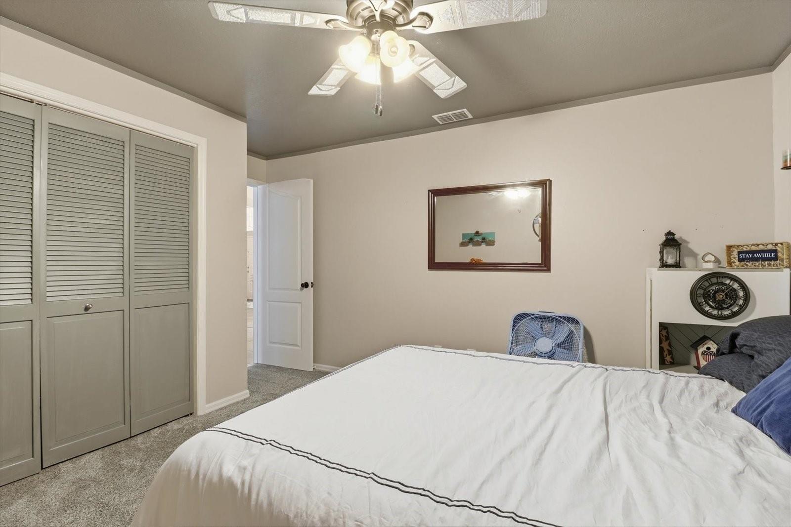 Listing photo id 10 for 30 Pine Street