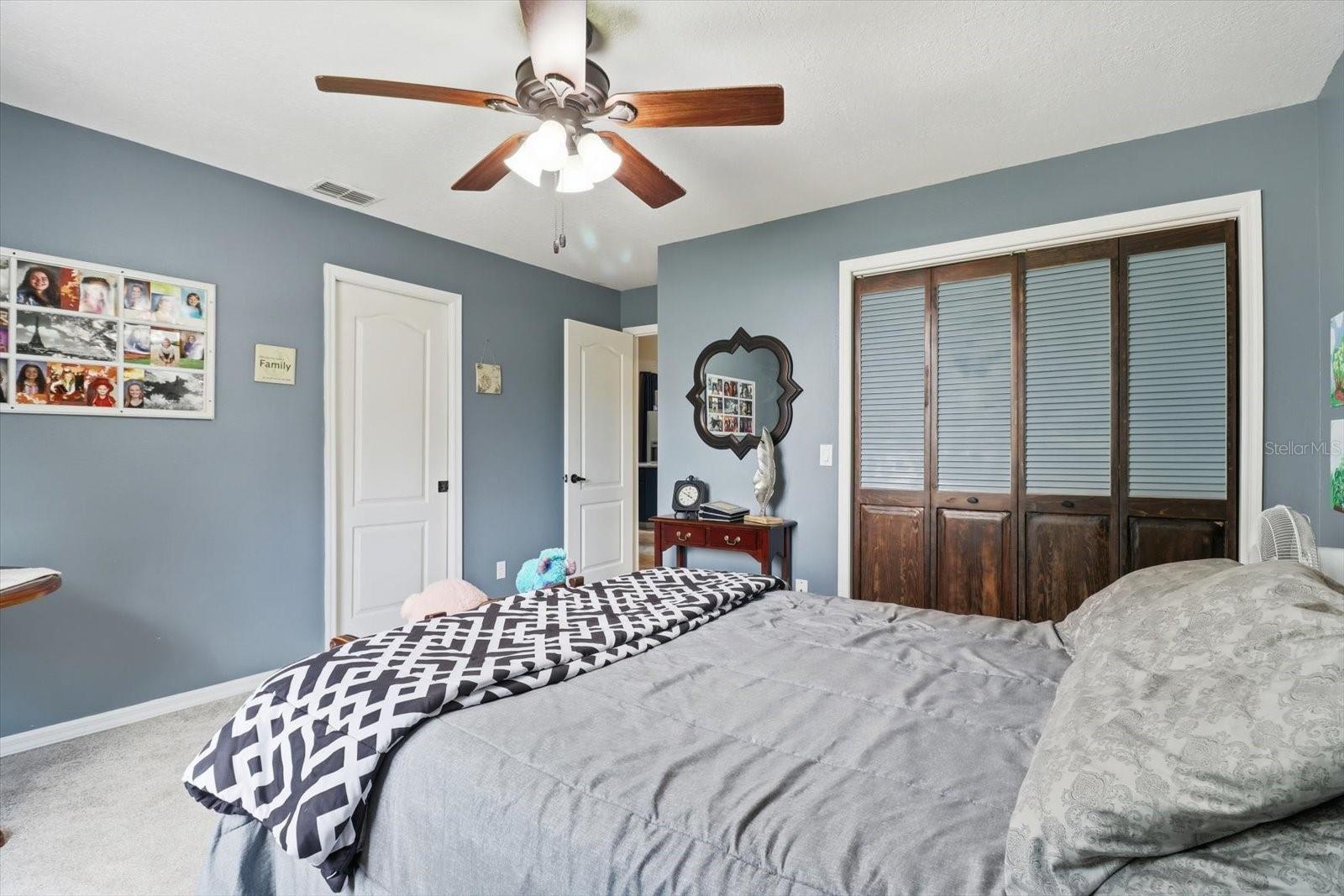 Listing photo id 12 for 30 Pine Street