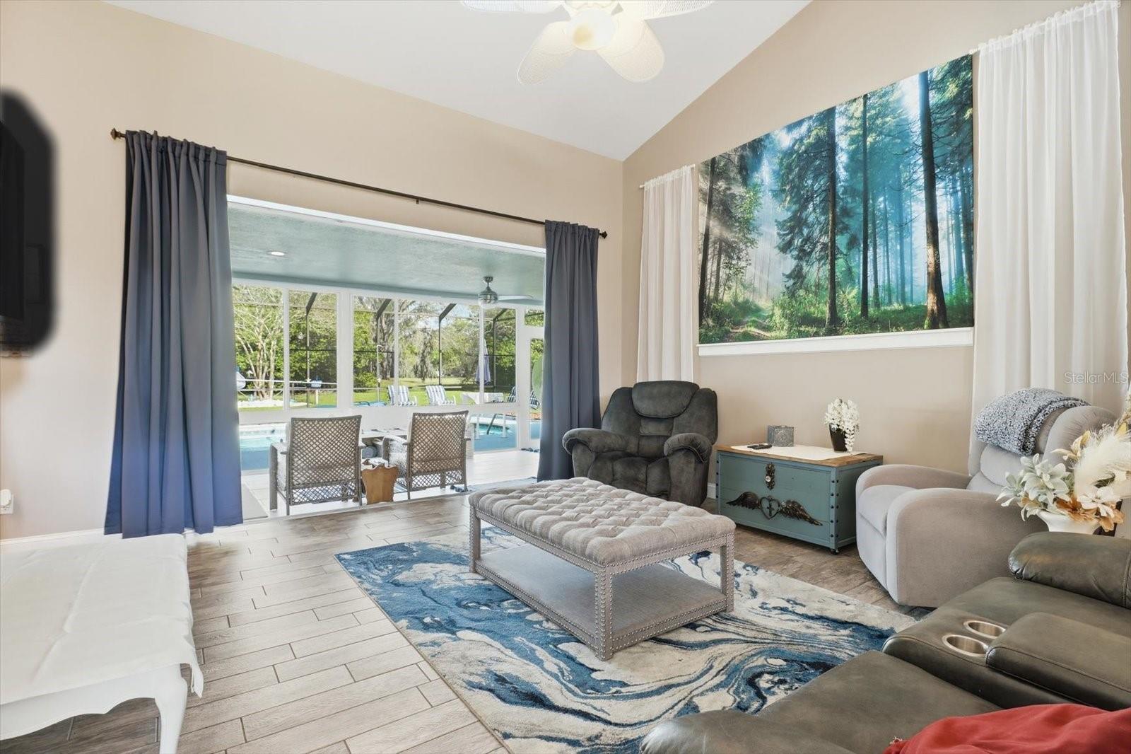 Listing photo id 16 for 30 Pine Street