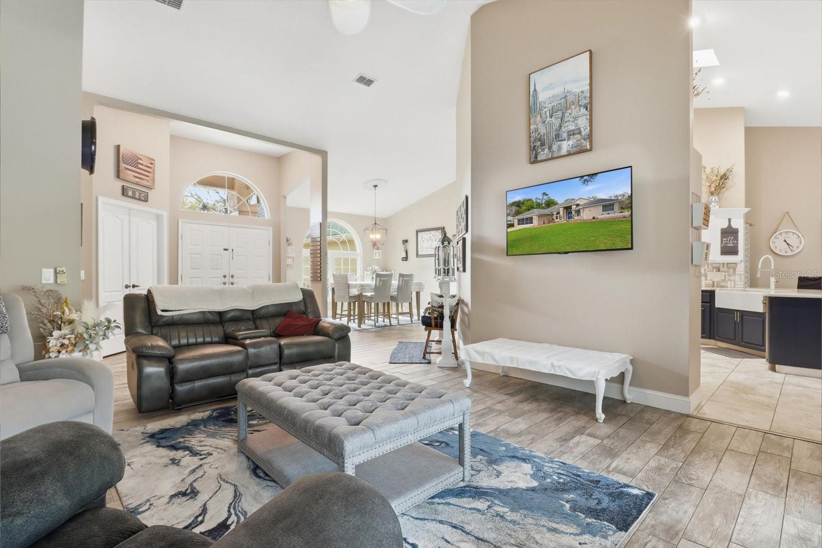 Listing photo id 17 for 30 Pine Street