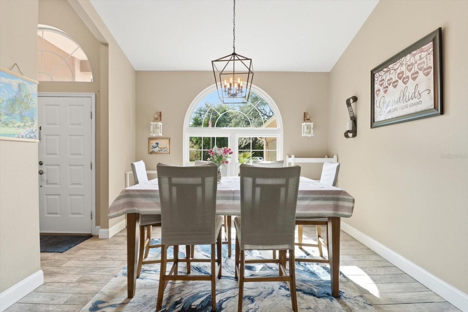 Listing photo id 19 for 30 Pine Street