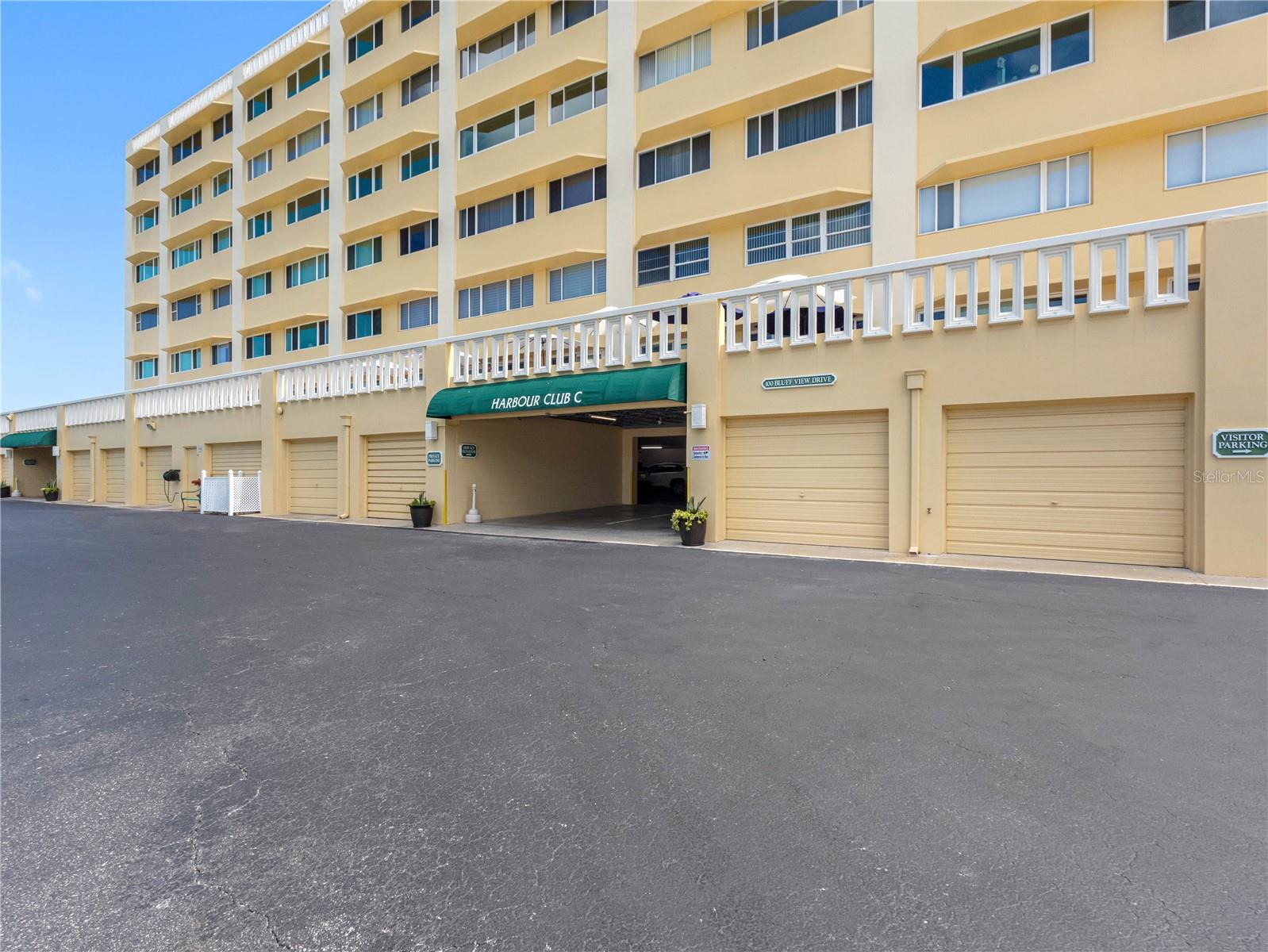 Image 43 of 48 For 100 Bluff View Drive 404c