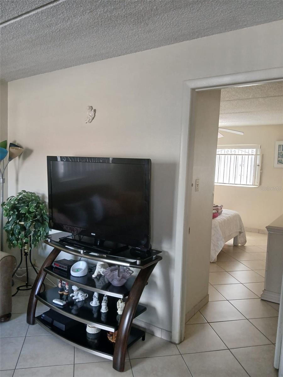 Image 4 of 11 For 2916 Wilder Avenue