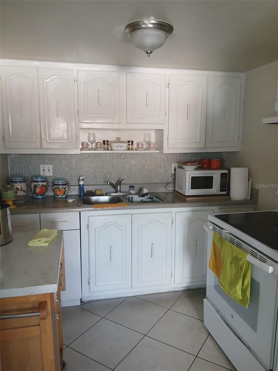 Image 5 of 11 For 2916 Wilder Avenue