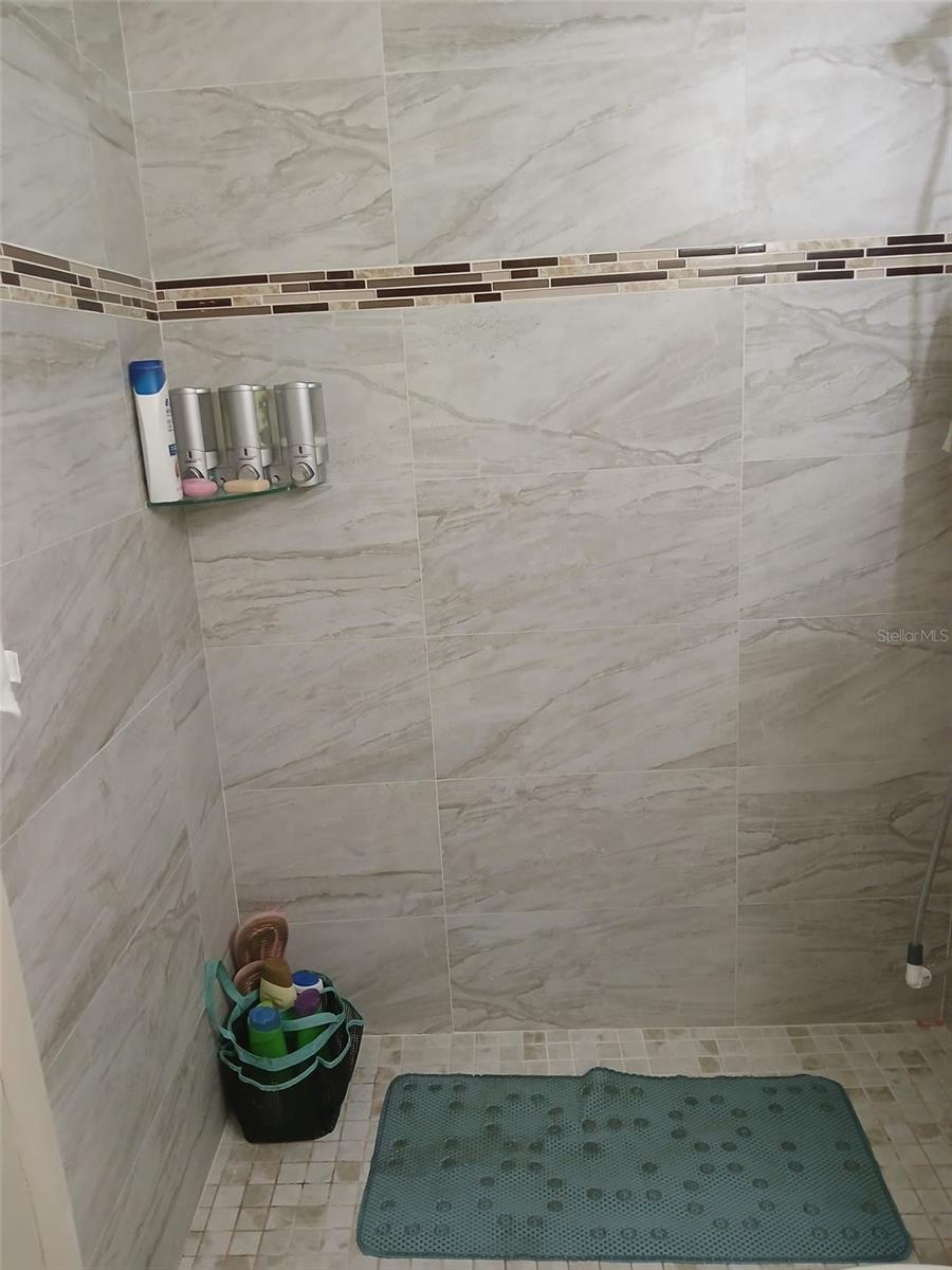 Image 6 of 11 For 2916 Wilder Avenue